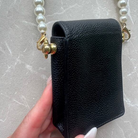 Authentic CHANEL Vintage CC Caviar Leather Mini Pouch Cigarette Crossbody Bag - Picture 11 of 16